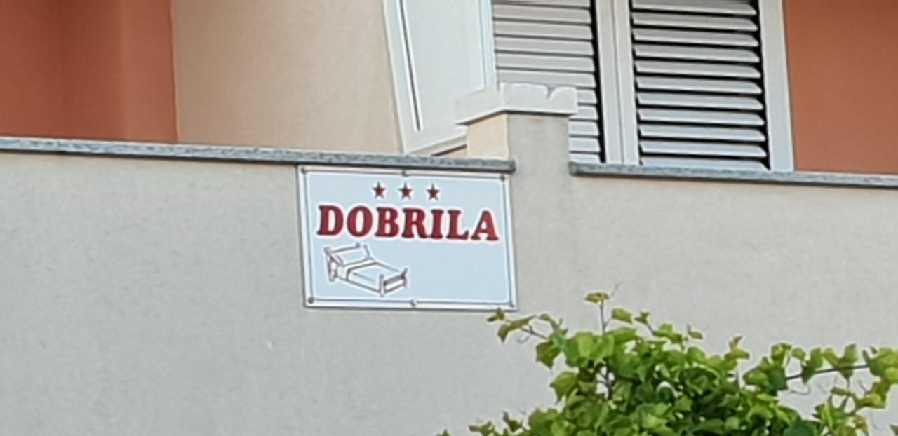 Apartments And Rooms Dobrila Jelsa  Exteriör bild